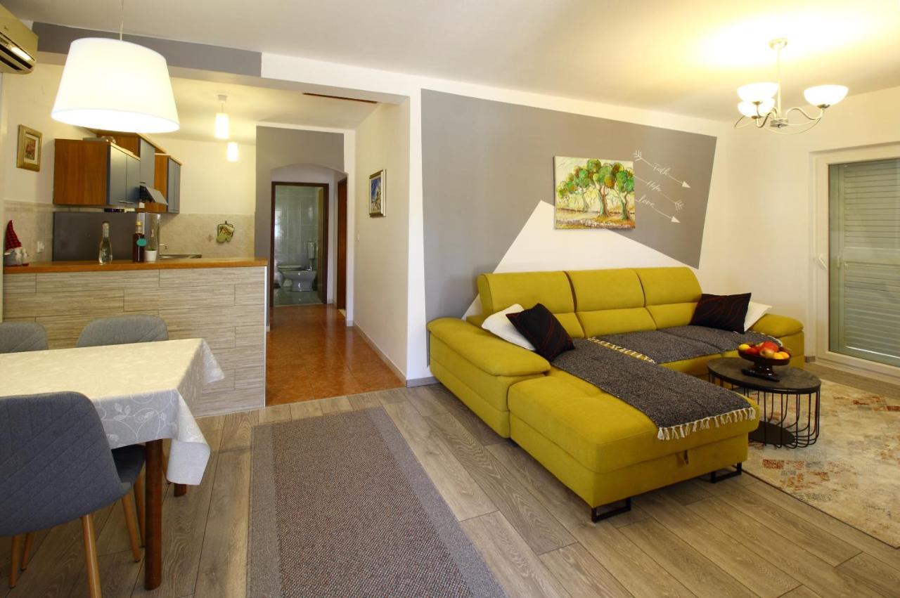 Apartment Marita Čilipi Exteriör bild